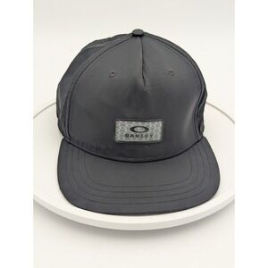 Oakley Black Strapback Hat Nylon Performance Cap Adjustable